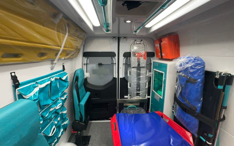 Fully Equipped Mercedes ICU Vehicles Fully Equipped Mercedes ICU Vehicles